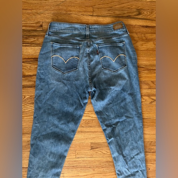 Levi’s legging Jean - Picture 5 of 6